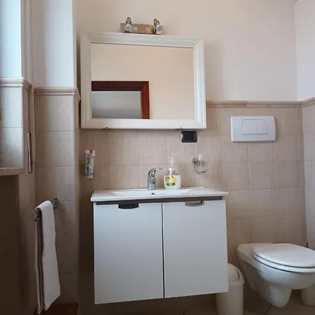 Casa Lidia Apartment *